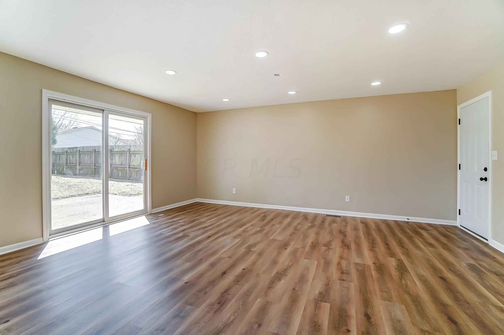 334 Regents Road Gahanna, OH 43230 - Photo 14 of 29 019