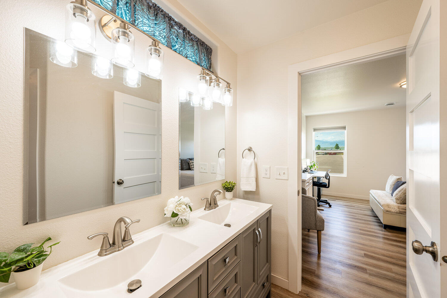 2173 Excalibur Way Sheridan, WY 82801 - Photo 27 of 47 039_dsc_2677-hdr-edit_546