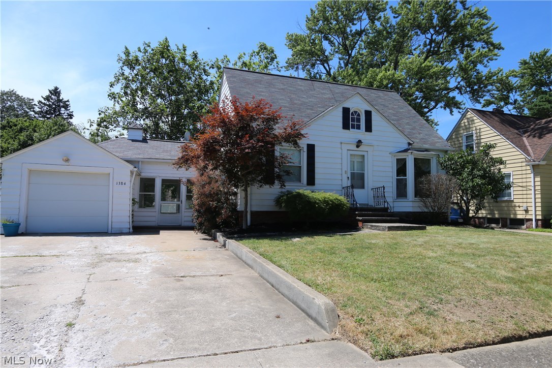 1384 Churchill Road Lyndhurst, OH 44124 - Photo 2 of 29
