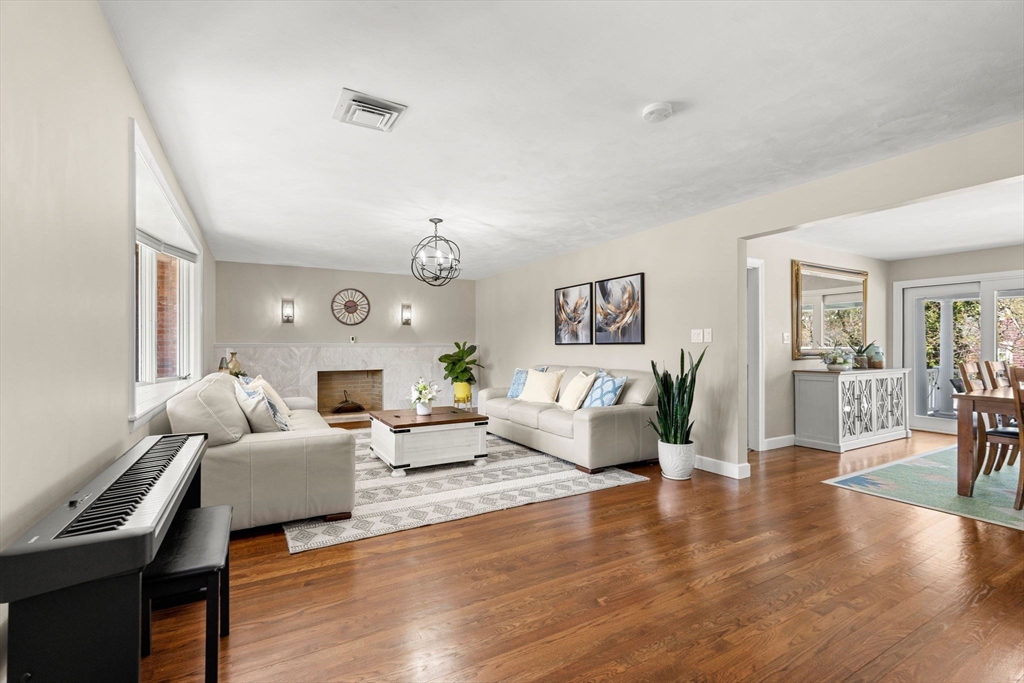 6 Melina Road Newton, MA 02459 - Photo 7 of 42 Gallery Image 7