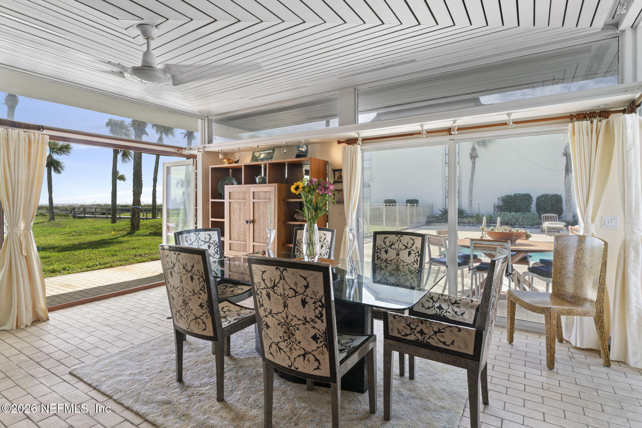 2337 Seminole Road, Unit A Atlantic Beach, FL 32233 - Photo 13 of 39 UnitA Dining 1