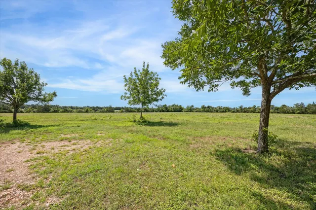 $899,999 | 1011 FM 2502 Road, Bellville, TX 77418