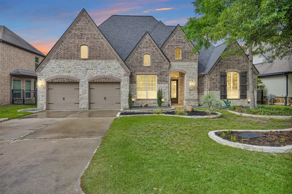 $895,000 | 134 Pacific Grove Drive, Montgomery, TX 77316