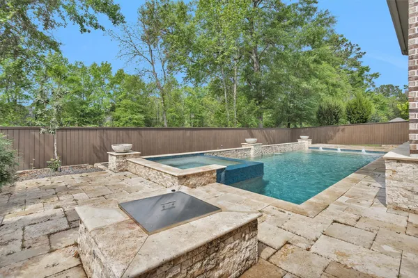 $895,000 | 134 Pacific Grove Drive, Montgomery, TX 77316
