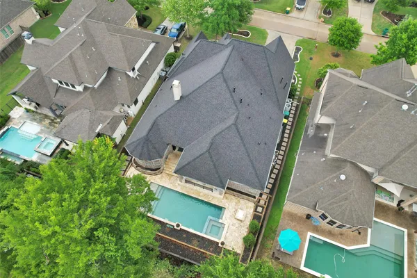 $895,000 | 134 Pacific Grove Drive, Montgomery, TX 77316