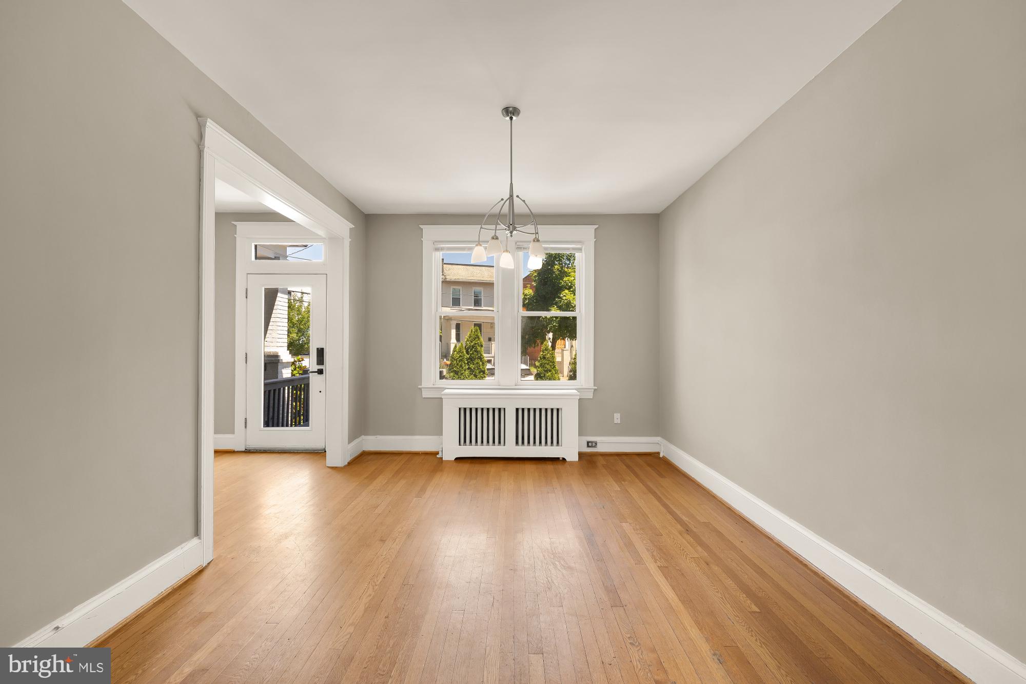 2408 37th Street Northwest Washington, DC 20007 - Photo 4 of 42