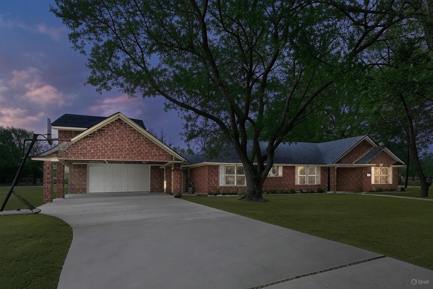 front view of house with a yard