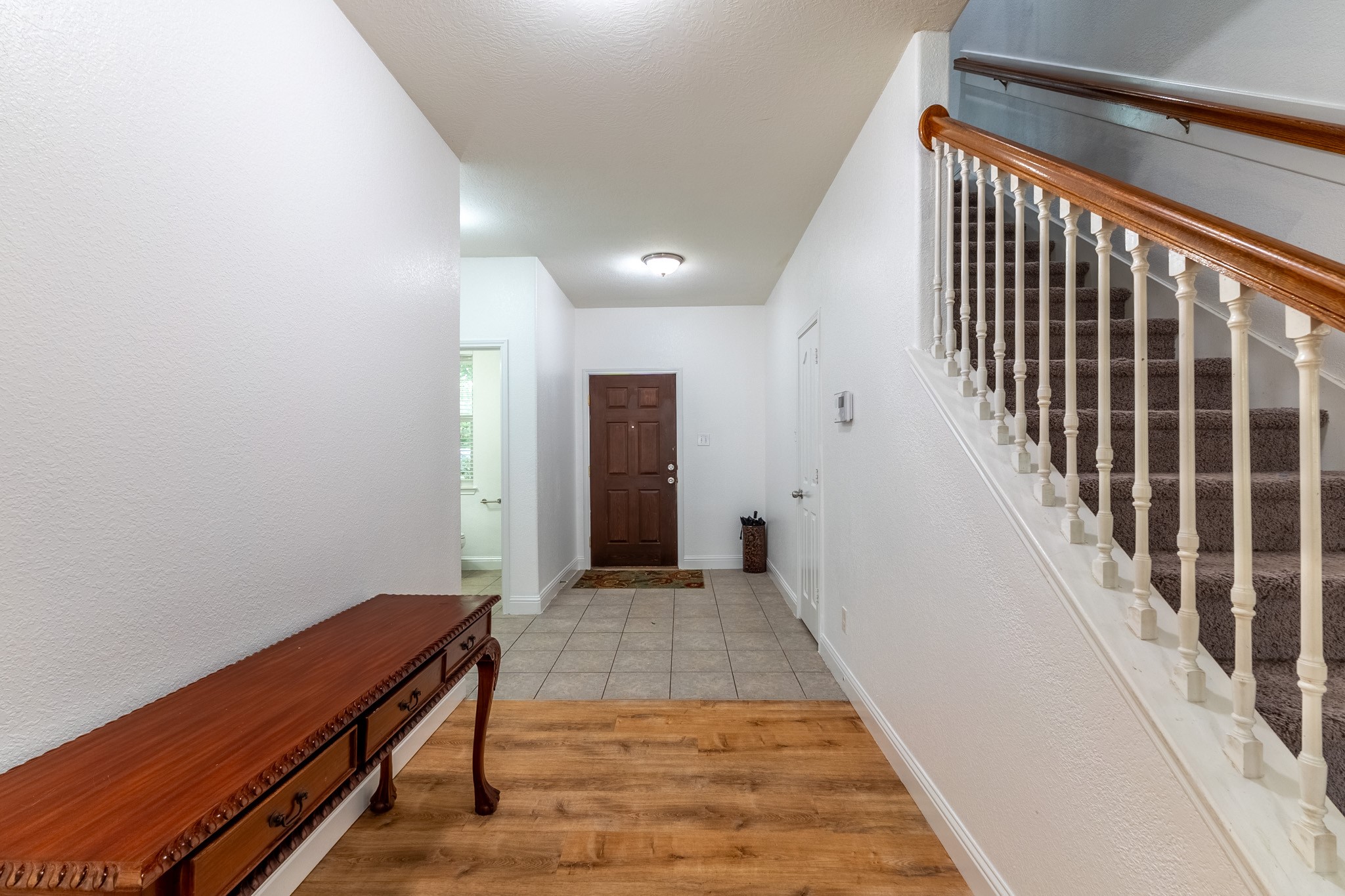 18226 West Ridge Bend Lane Cypress, TX 77433 - Photo 5 of 34 Entry towards front door