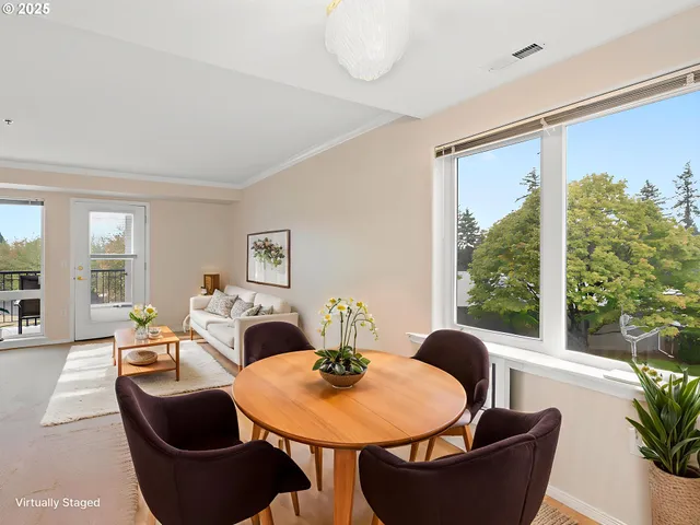 $307,000 | 15510 Northeast Knott Street, Unit 25, Portland, OR 97230