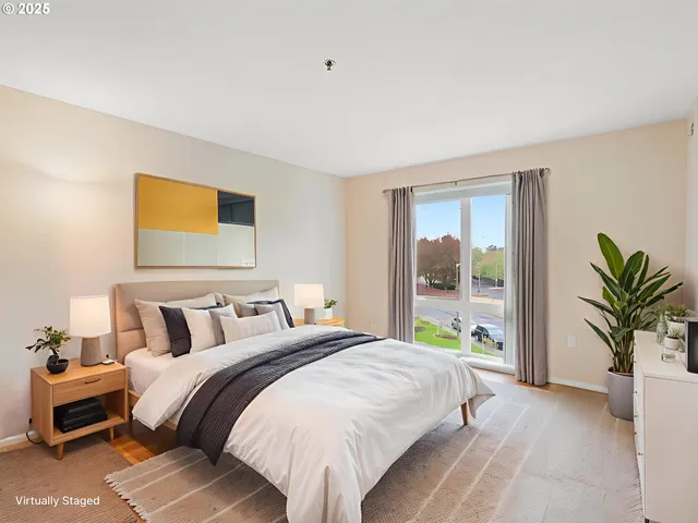 $307,000 | 15510 Northeast Knott Street, Unit 25, Portland, OR 97230