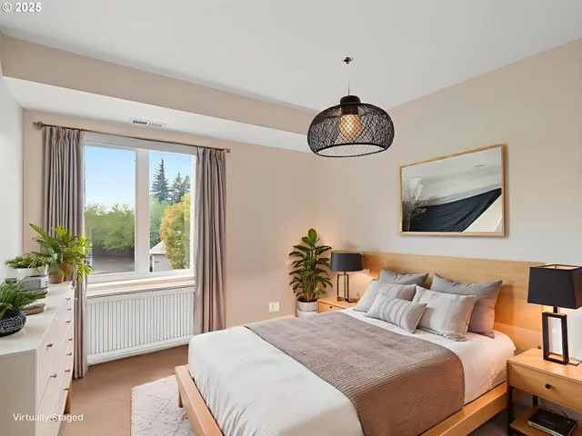 $307,000 | 15510 Northeast Knott Street, Unit 25, Portland, OR 97230