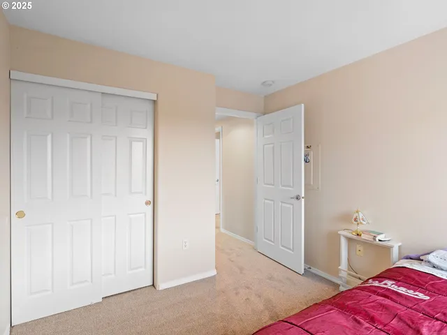 $307,000 | 15510 Northeast Knott Street, Unit 25, Portland, OR 97230