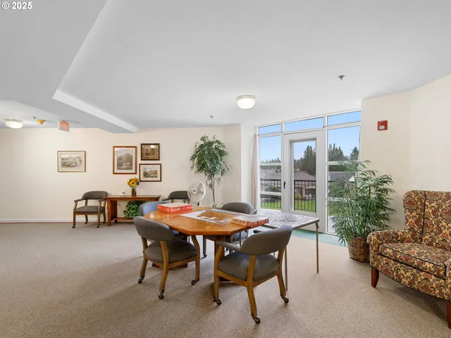 $307,000 | 15510 Northeast Knott Street, Unit 25, Portland, OR 97230