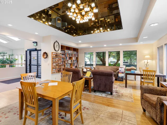 $307,000 | 15510 Northeast Knott Street, Unit 25, Portland, OR 97230