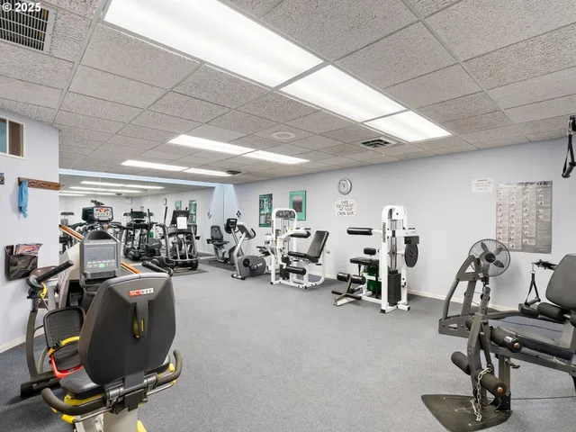 $307,000 | 15510 Northeast Knott Street, Unit 25, Portland, OR 97230