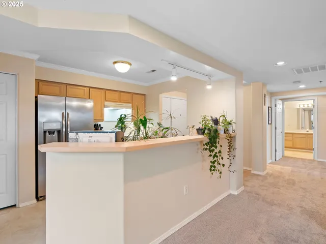 $307,000 | 15510 Northeast Knott Street, Unit 25, Portland, OR 97230