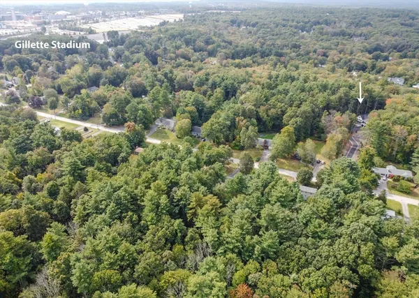 $1,600,000 | 16 R Eldor Drive, Walpole, MA 02071