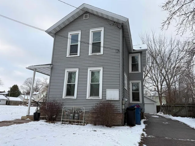 $249,900 | 735 Jackson Street, Oshkosh, WI 54901