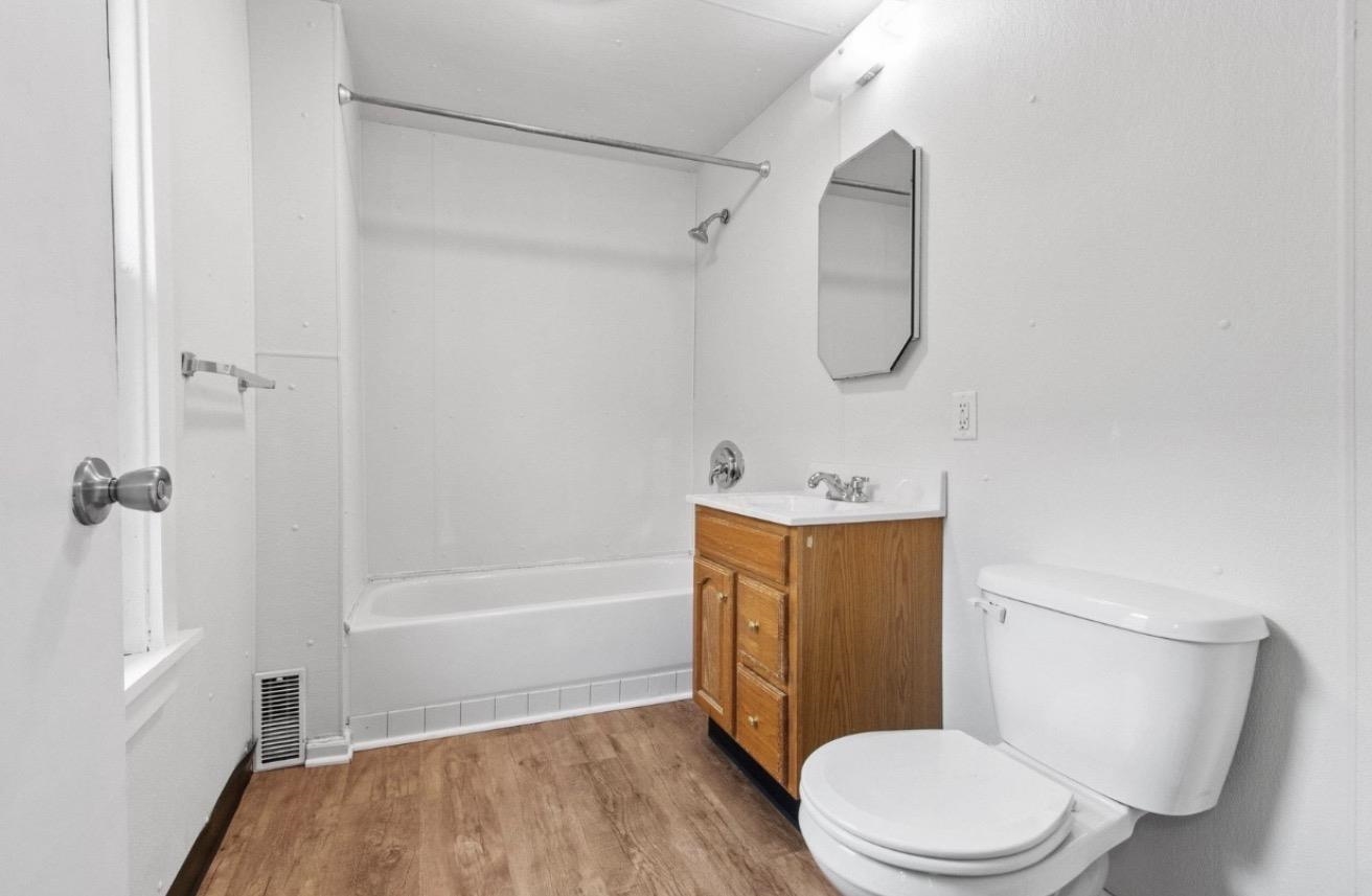 735 Jackson Street Oshkosh, WI 54901 - Photo 13 of 16