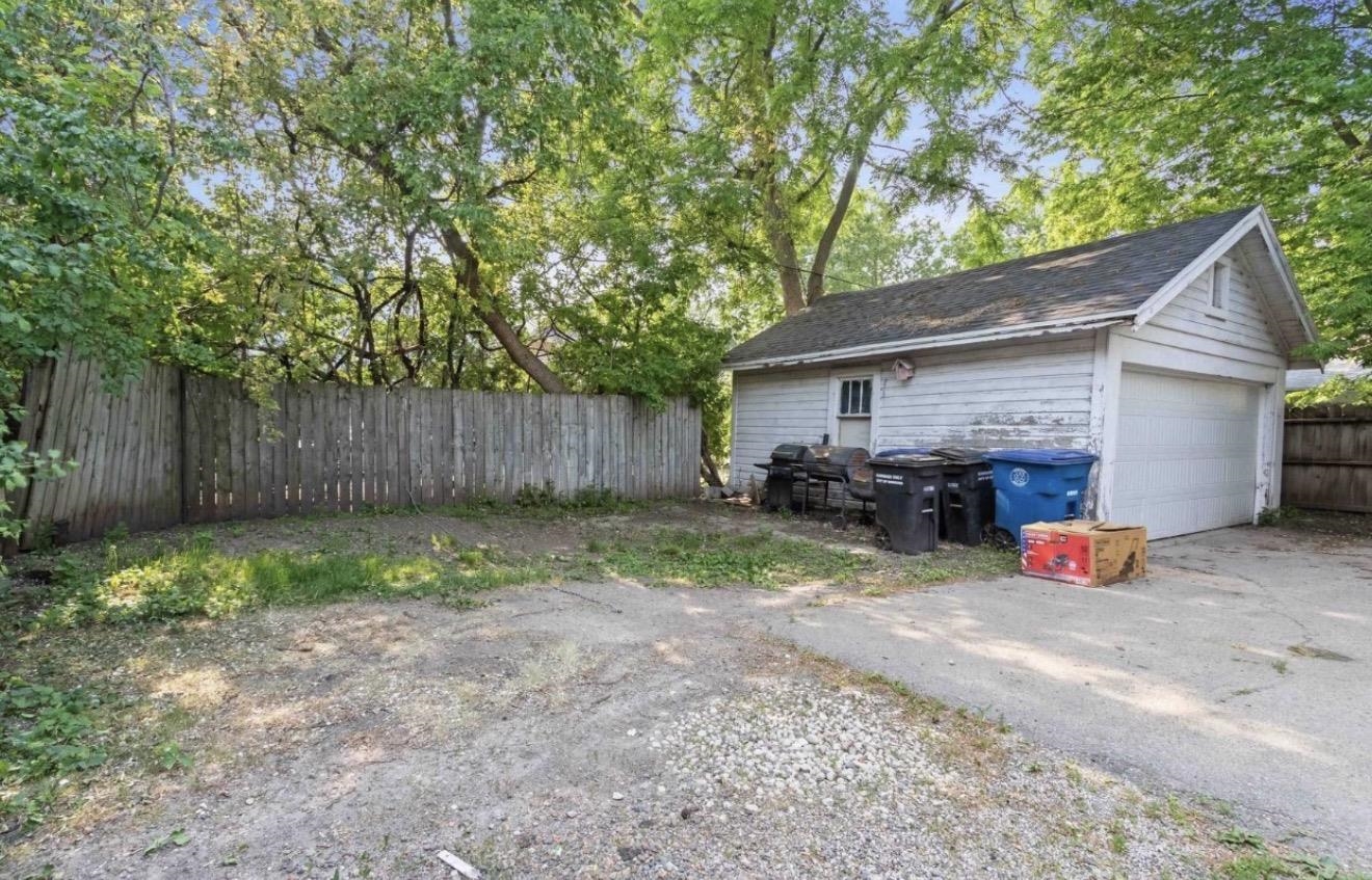 735 Jackson Street Oshkosh, WI 54901 - Photo 15 of 16