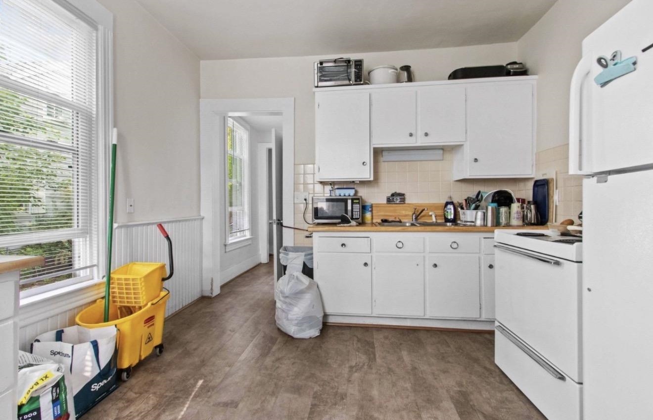 735 Jackson Street Oshkosh, WI 54901 - Photo 6 of 16