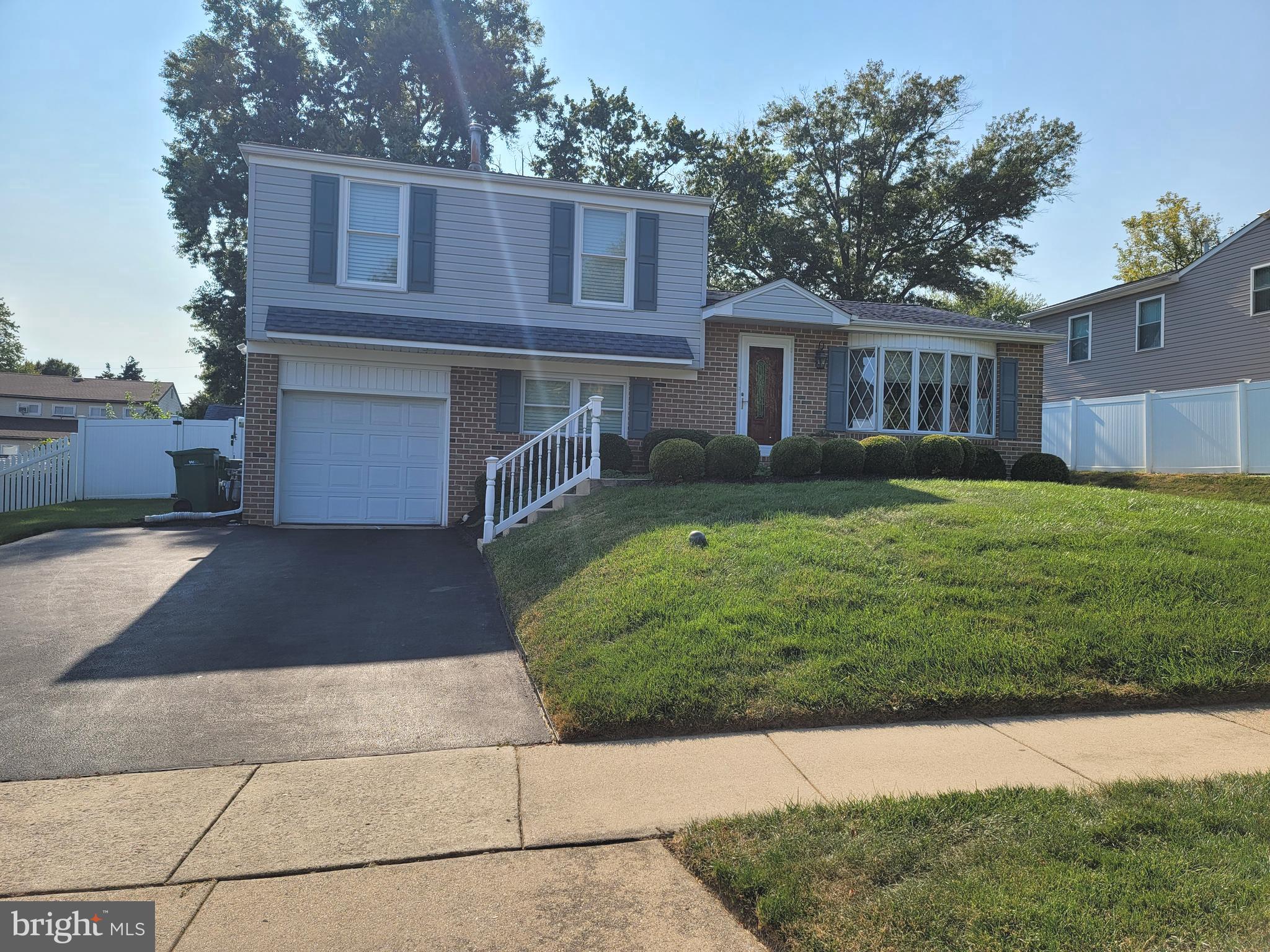 3041 Claridge Road Bensalem, PA 19020 - Photo 2 of 9 Gallery Image 2