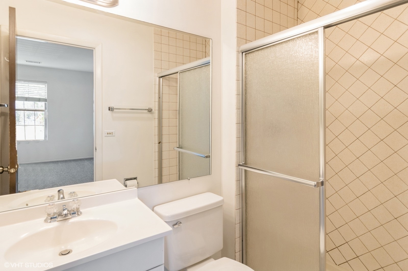 1256 Plum Tree Court, Unit B2 Schaumburg, IL 60193 - Photo 13 of 21