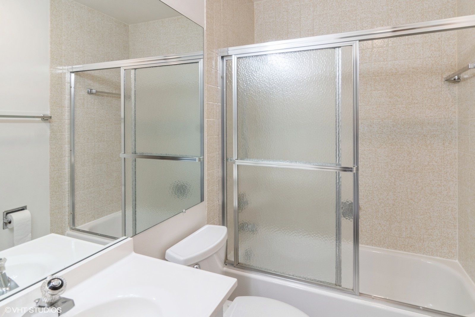 1256 Plum Tree Court, Unit B2 Schaumburg, IL 60193 - Photo 17 of 21
