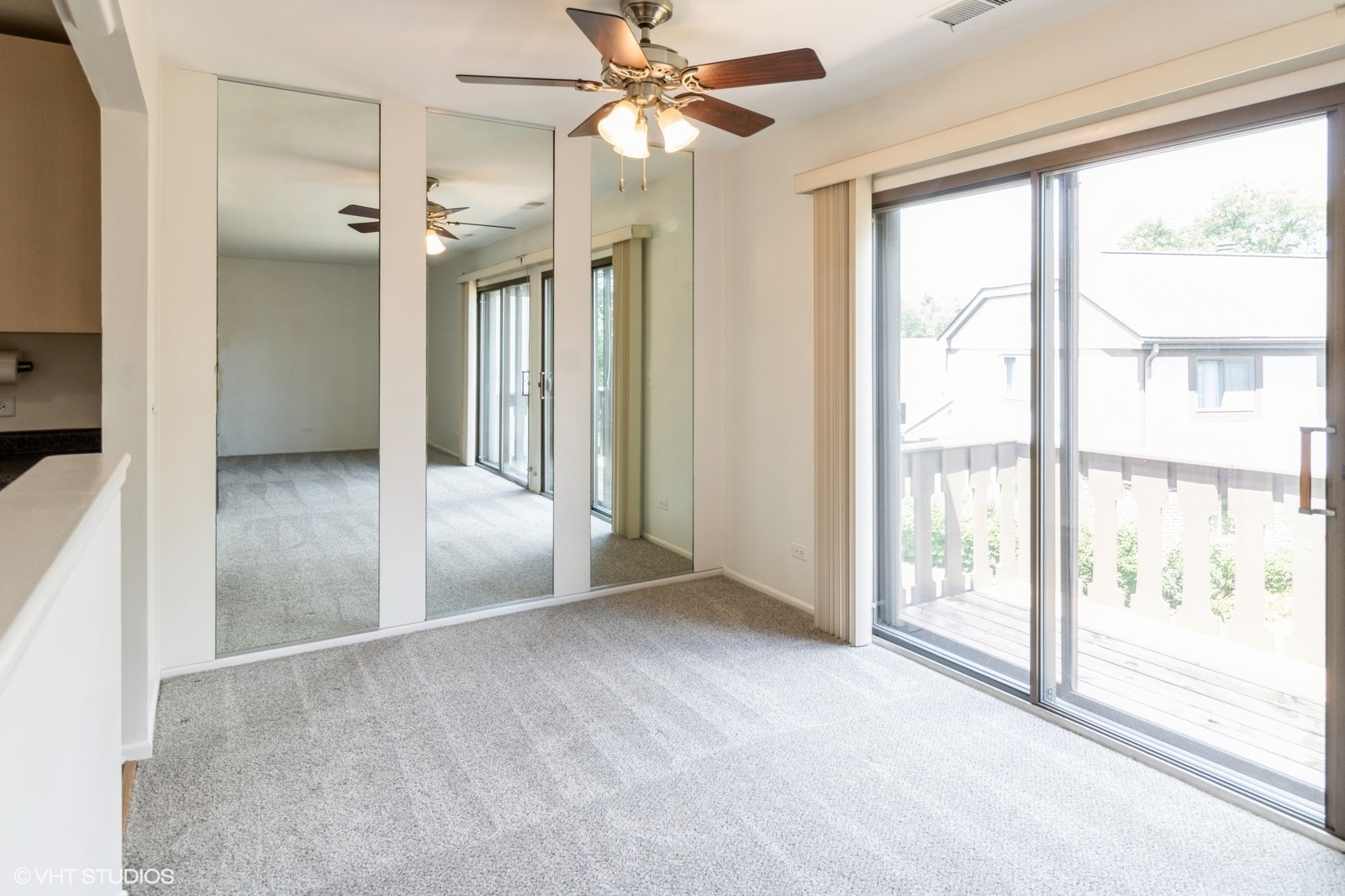 1256 Plum Tree Court, Unit B2 Schaumburg, IL 60193 - Photo 4 of 21