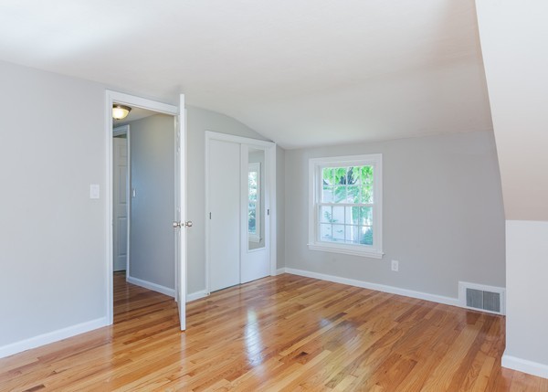45 Hartwick Street Springfield, MA 01108 - Photo 17 of 27
