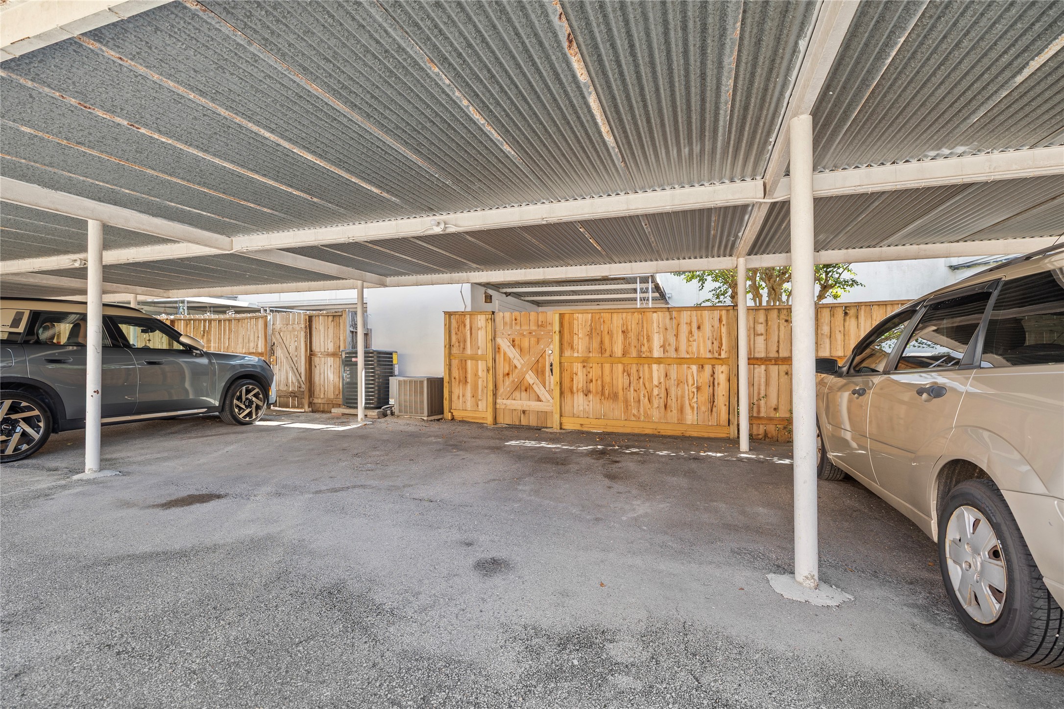 1425 Springrock Lane, Unit 4 Houston, TX 77055 - Photo 21 of 21 Gallery Image 21