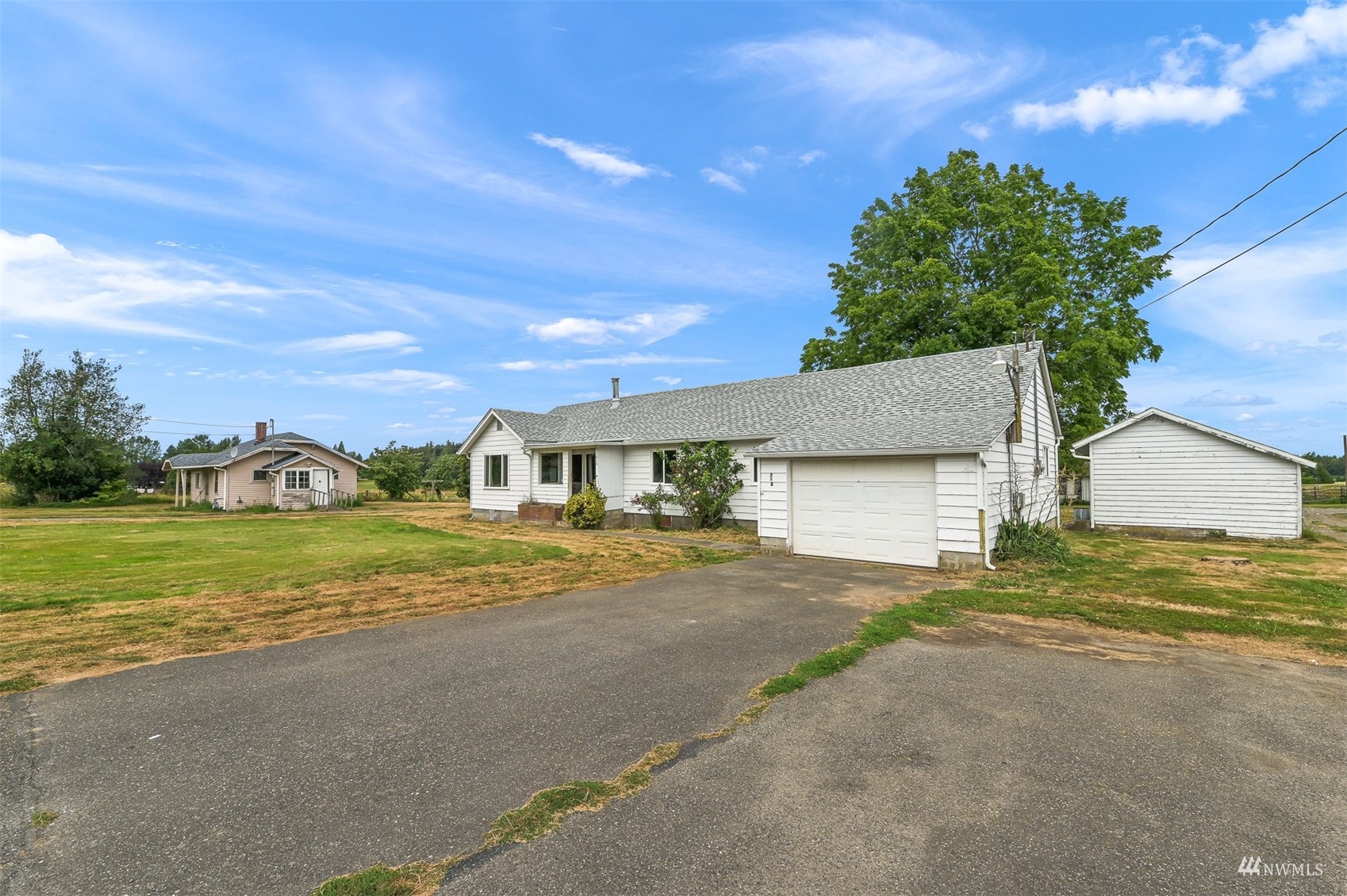 718 East Laurel Road Bellingham, WA 98226 - Photo 19 of 40 a view of a house with a big yard