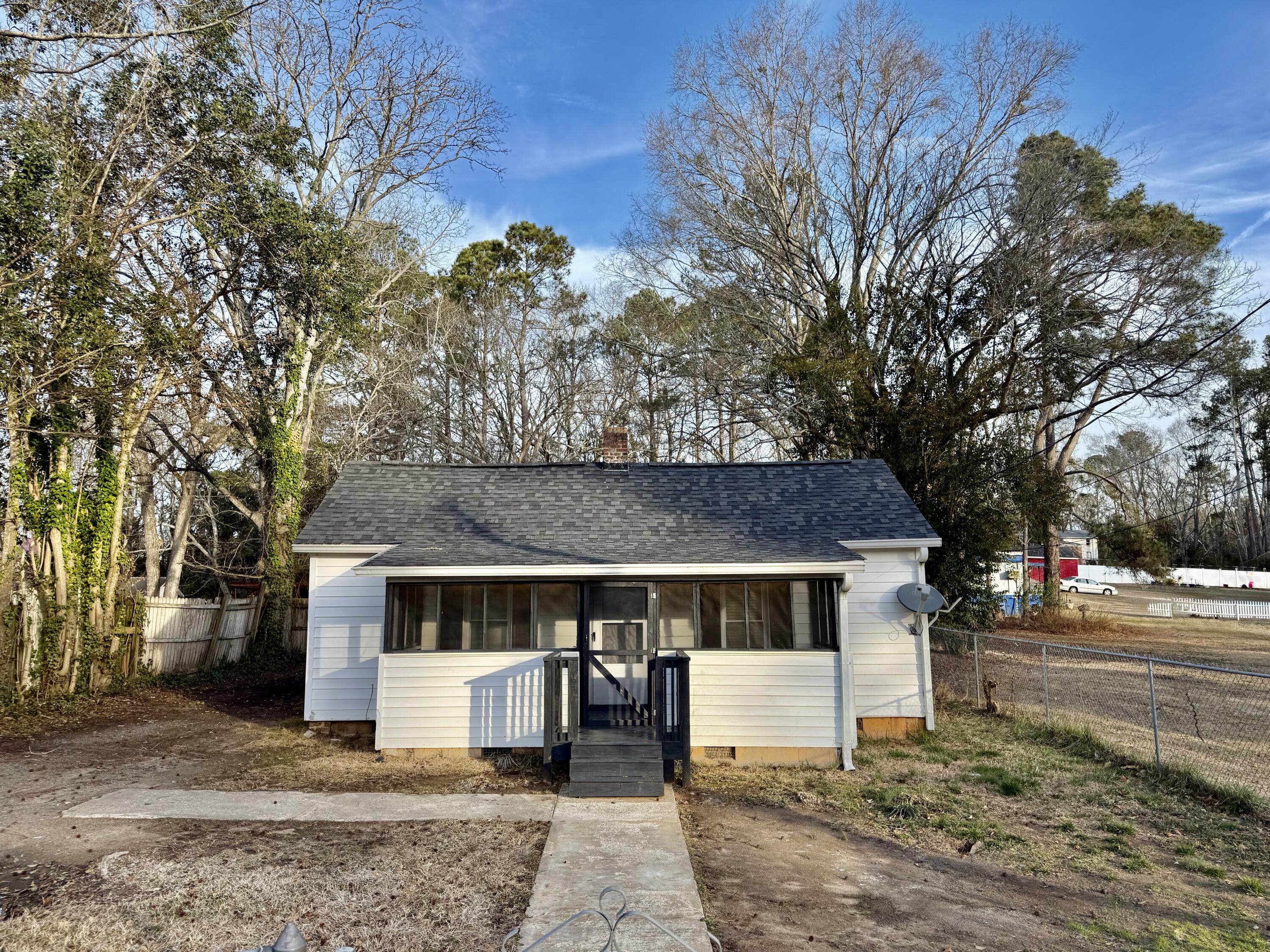 408 Brooks Street Edgefield, SC 29824 - Photo 1 of 14