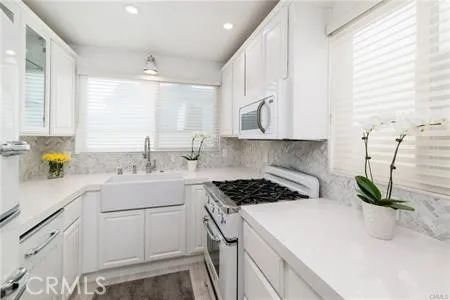 $3,800 | 577 Ramona Avenue, Unit B, Laguna Beach, CA 92651