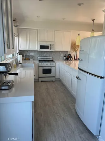 $3,800 | 577 Ramona Avenue, Unit B, Laguna Beach, CA 92651
