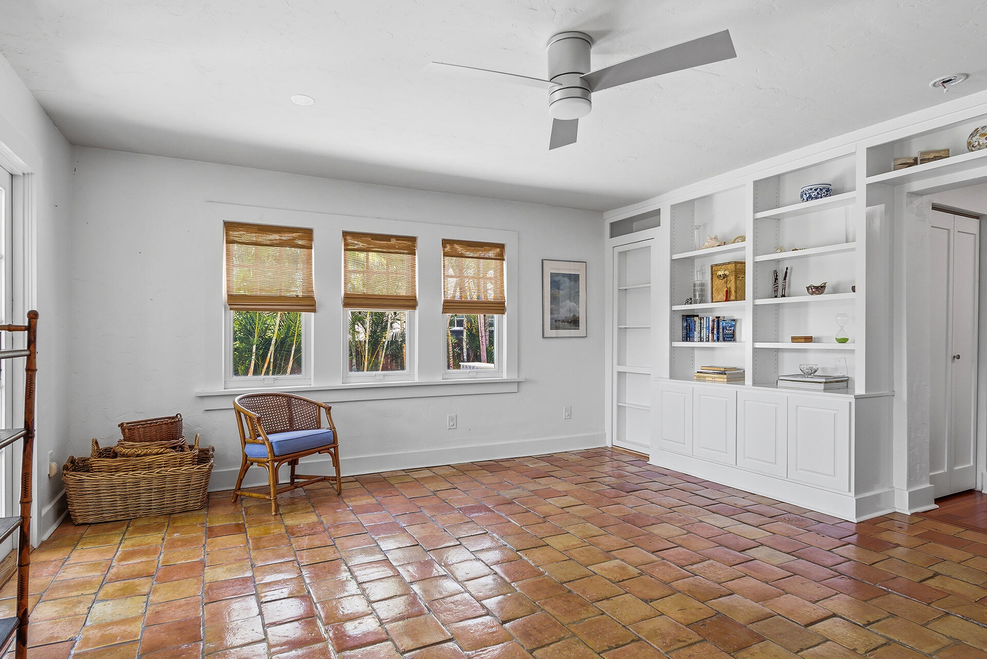 810 Avon Road West Palm Beach, FL 33401 - Photo 20 of 50 Family Room