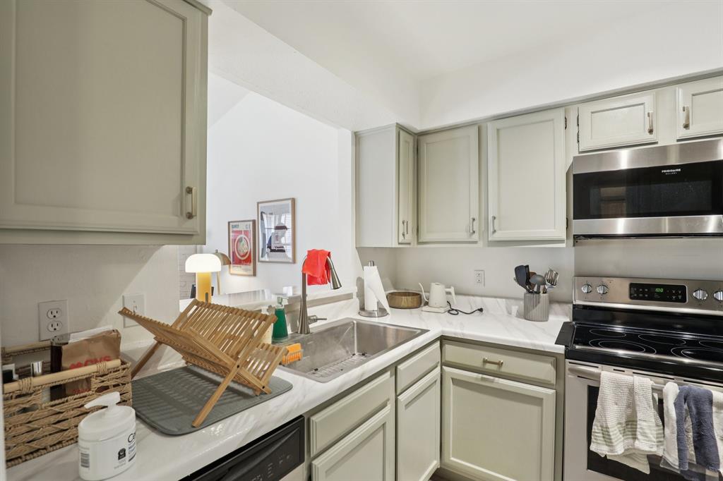 2835 Keller Springs Road, Unit 1104 Carrollton, TX 75006 - Photo 10 of 26