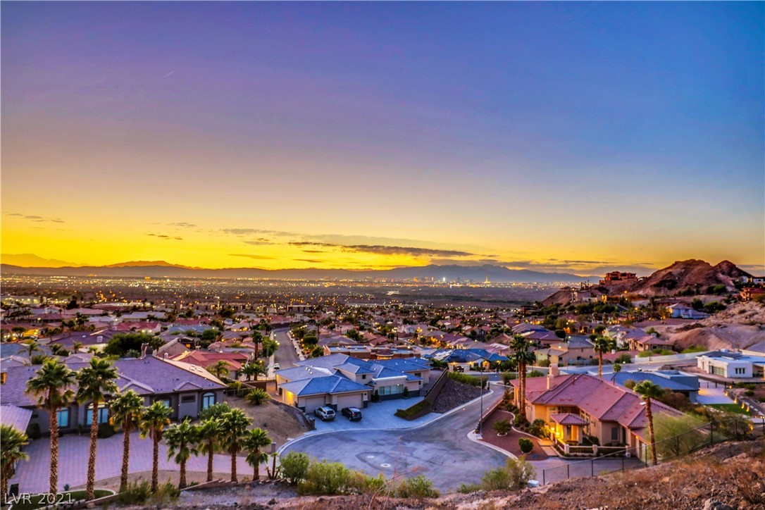 1005 Feather Point Court Henderson, NV 89011 - Photo 11 of 47