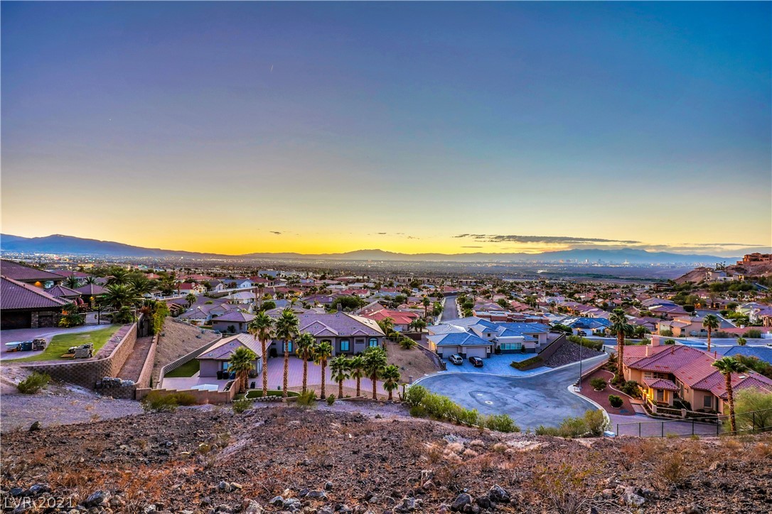 1005 Feather Point Court Henderson, NV 89011 - Photo 16 of 47