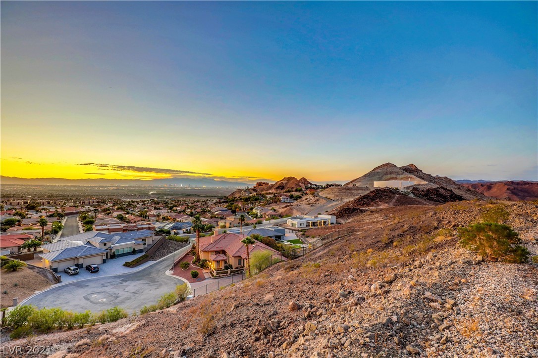 1005 Feather Point Court Henderson, NV 89011 - Photo 27 of 47
