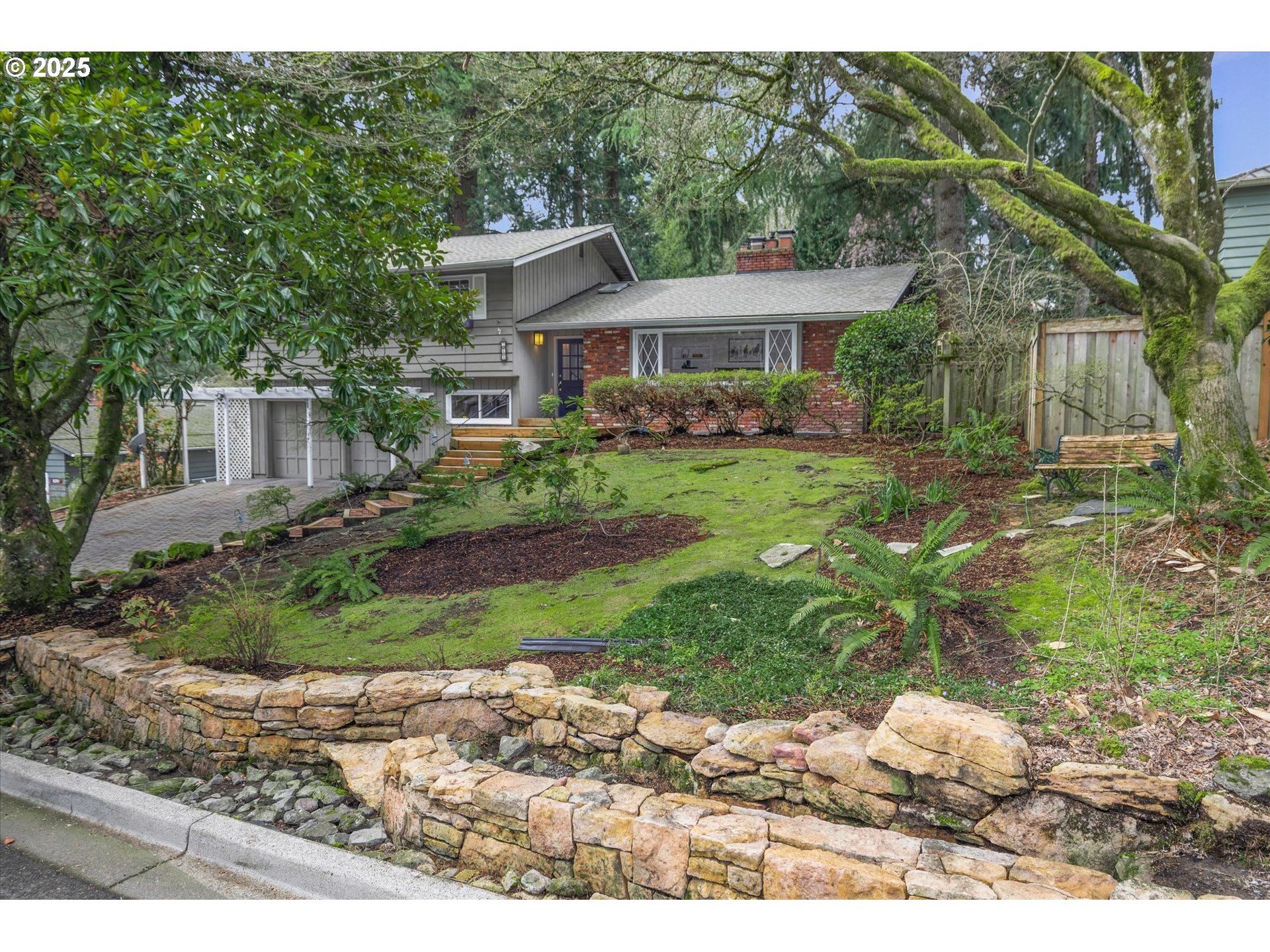 764 10th Street Lake Oswego, OR 97034 - Photo 5 of 41 a front view of a house with a yard