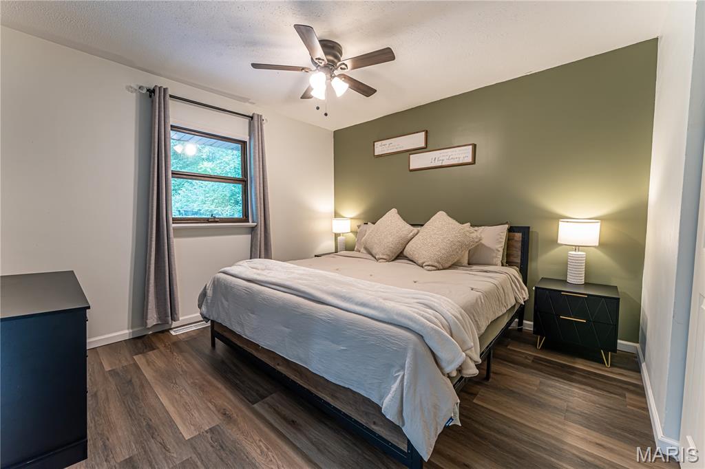 6310 Heintz Road Oakville, MO 63129 - Photo 16 of 33 Gallery Image 16
