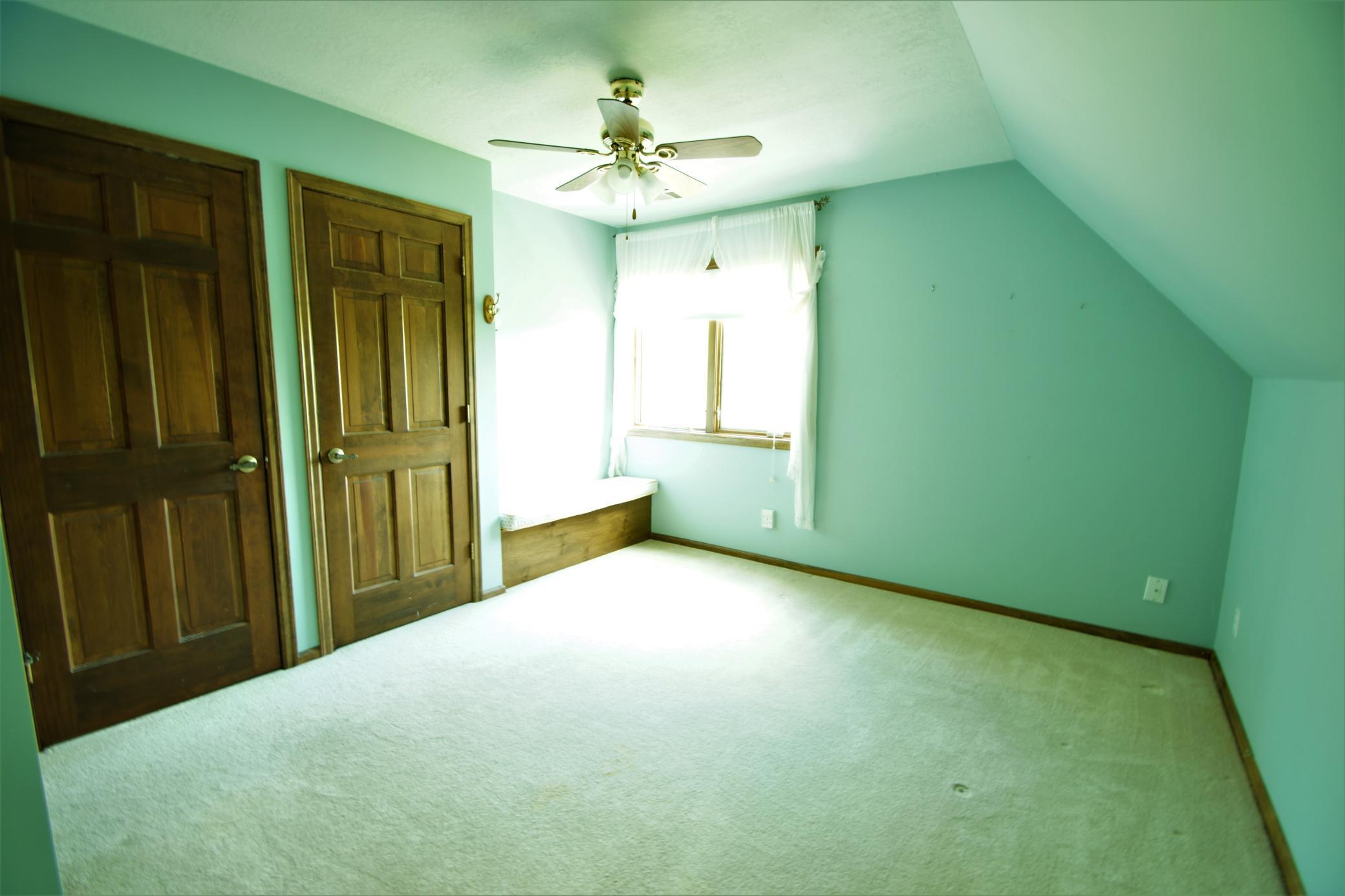 988 Stratford Road Mendota Heights, MN 55118 - Photo 18 of 34 Gallery Image 18