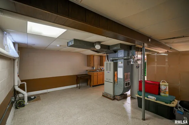 $145,000 | 695 North 11th Avenue, Canton, IL 61520