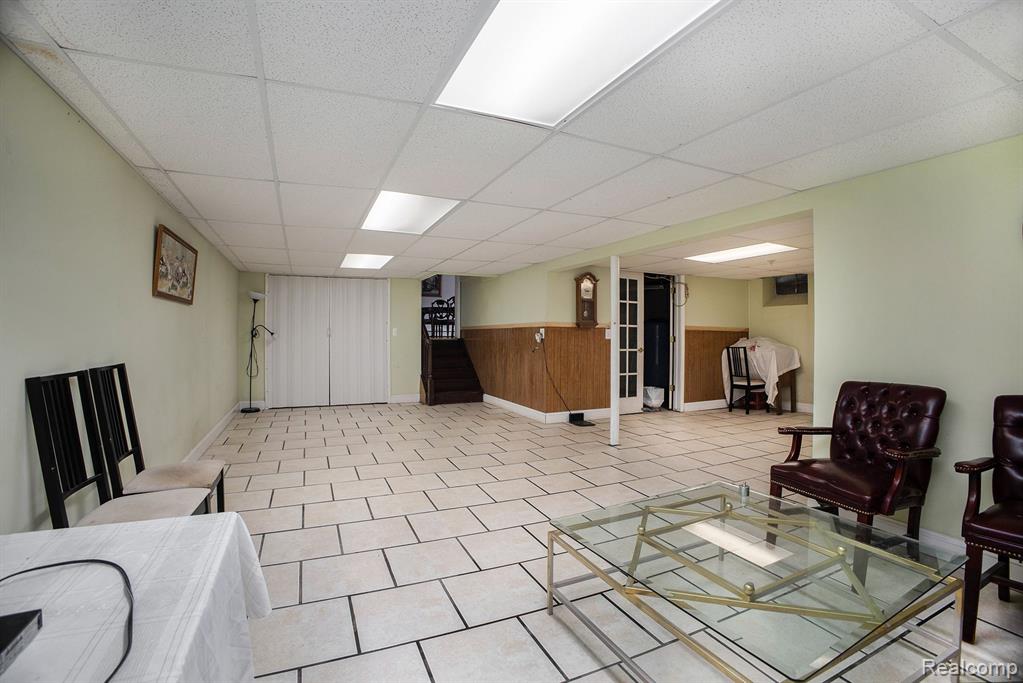 3931 Stonecrest Road West Bloomfield, MI 48322 - Photo 23 of 42 Gallery Image 23