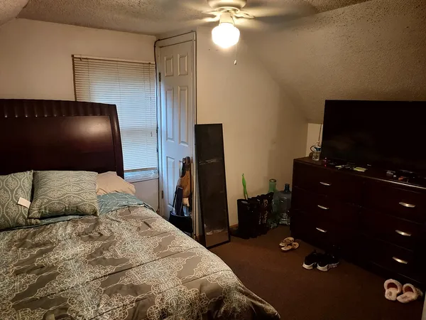 $85,000 | 9834 South Oglesby Avenue, Chicago, IL 60617