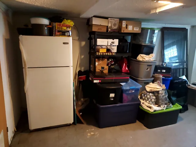 $130,000 | 9834 South Oglesby Avenue, Chicago, IL 60617