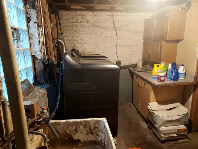 $130,000 | 9834 South Oglesby Avenue, Chicago, IL 60617