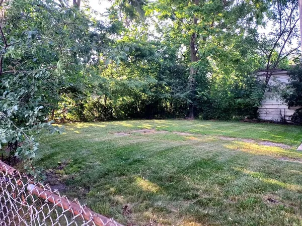 $85,000 | 9834 South Oglesby Avenue, Chicago, IL 60617