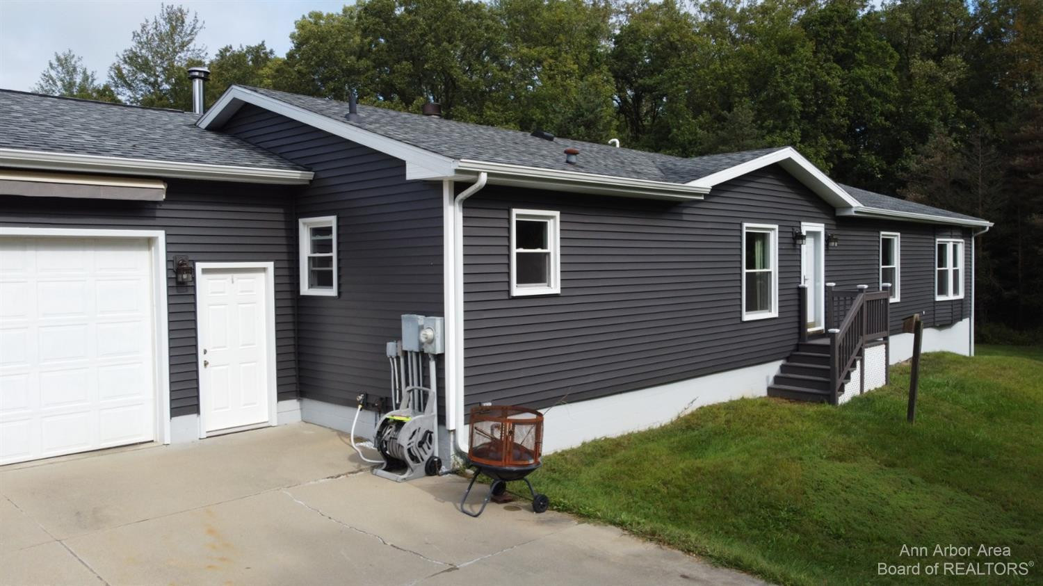4703 Jacobs Road Perry, MI 48872 - Photo 3 of 69 Photo 3